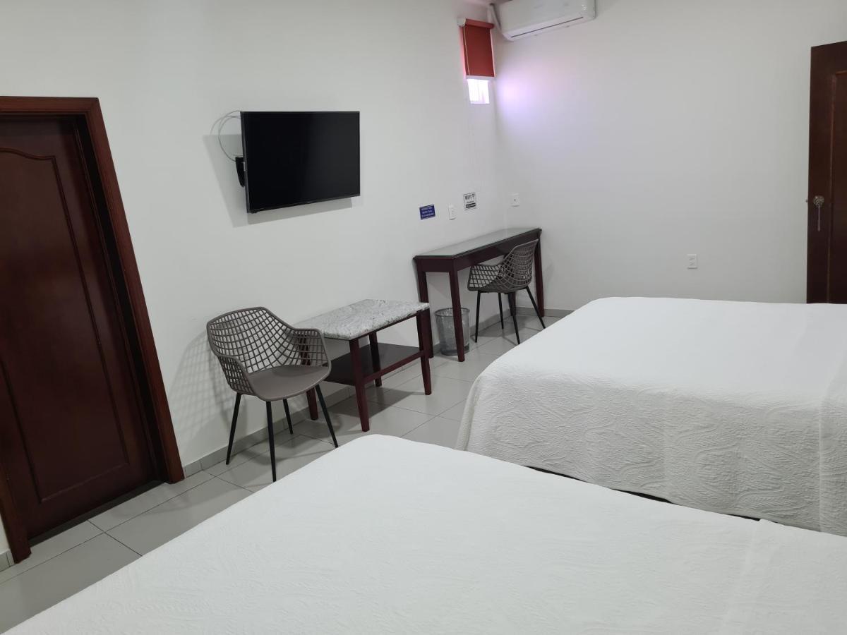 La Barca Hotel Fina Inn מראה חיצוני תמונה
