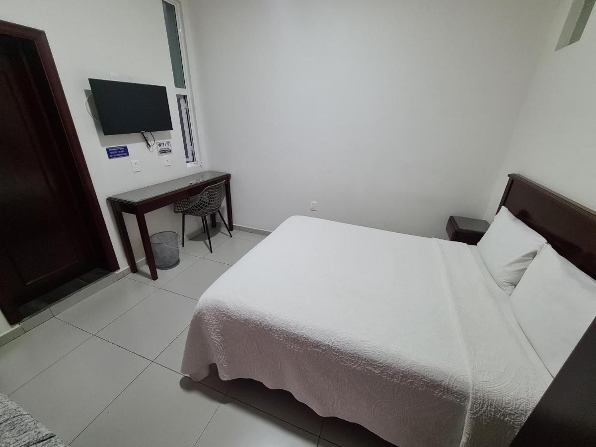 La Barca Hotel Fina Inn מראה חיצוני תמונה
