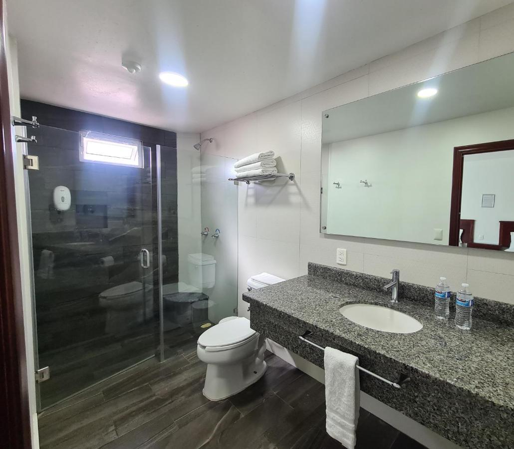 La Barca Hotel Fina Inn מראה חיצוני תמונה