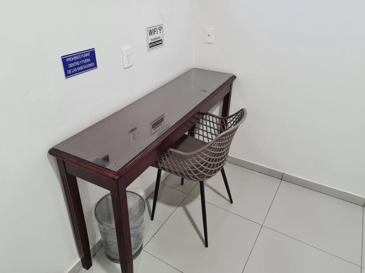 La Barca Hotel Fina Inn מראה חיצוני תמונה