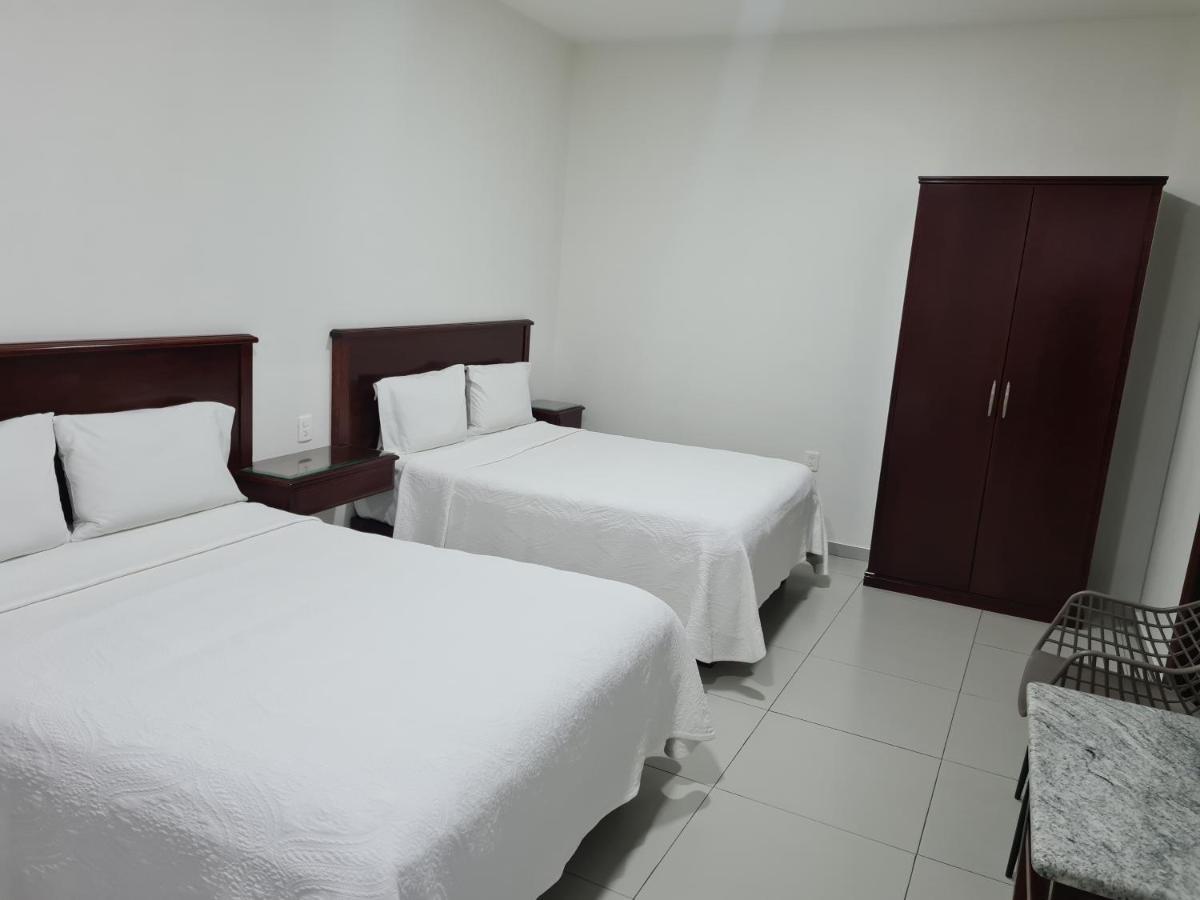 La Barca Hotel Fina Inn מראה חיצוני תמונה