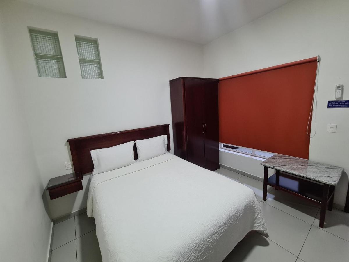 La Barca Hotel Fina Inn מראה חיצוני תמונה